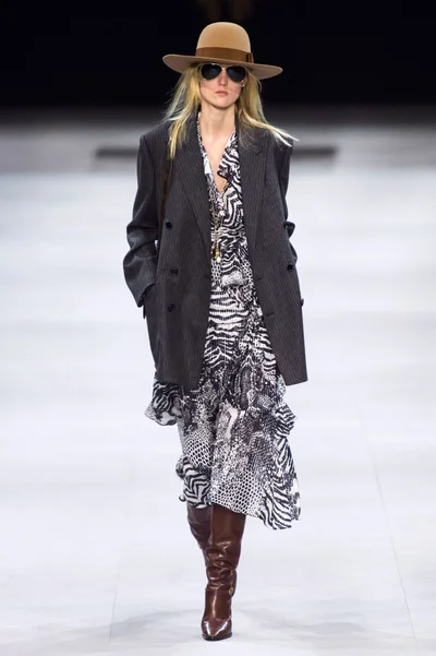 Look 32